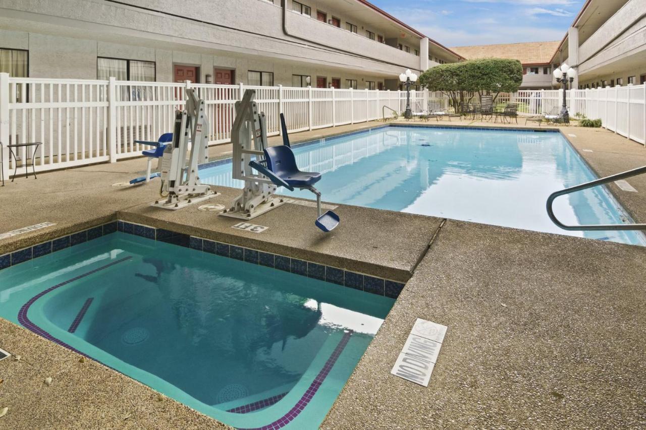 Irving Inn & Suites At Dfw Airport Zewnętrze zdjęcie