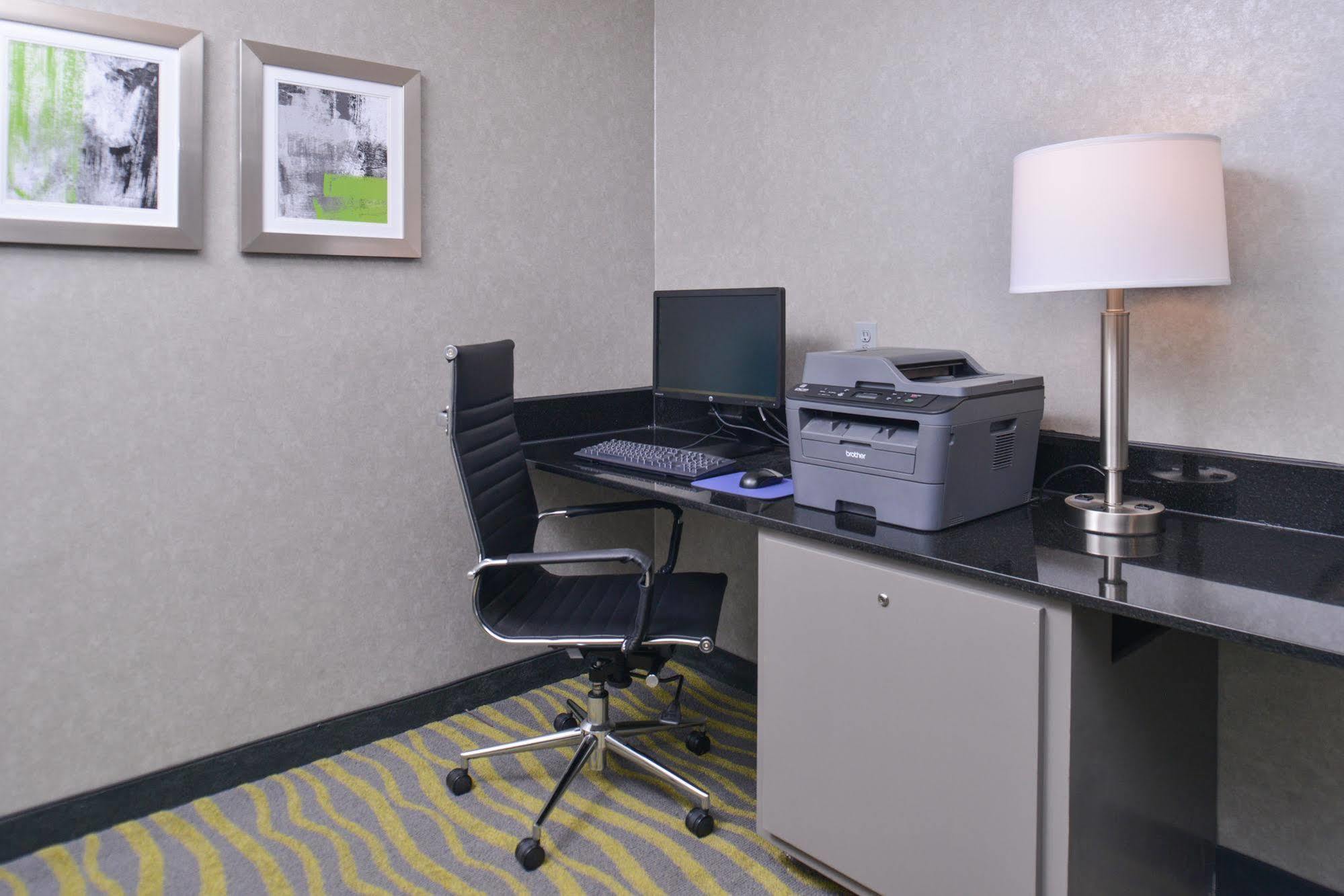 Irving Inn & Suites At Dfw Airport Zewnętrze zdjęcie